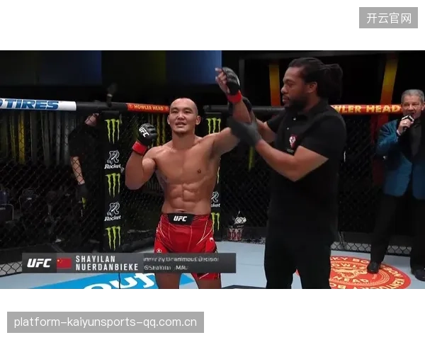 UFC运动员称被对手故意“抓手指”引发争议，裁判判决是否公正？